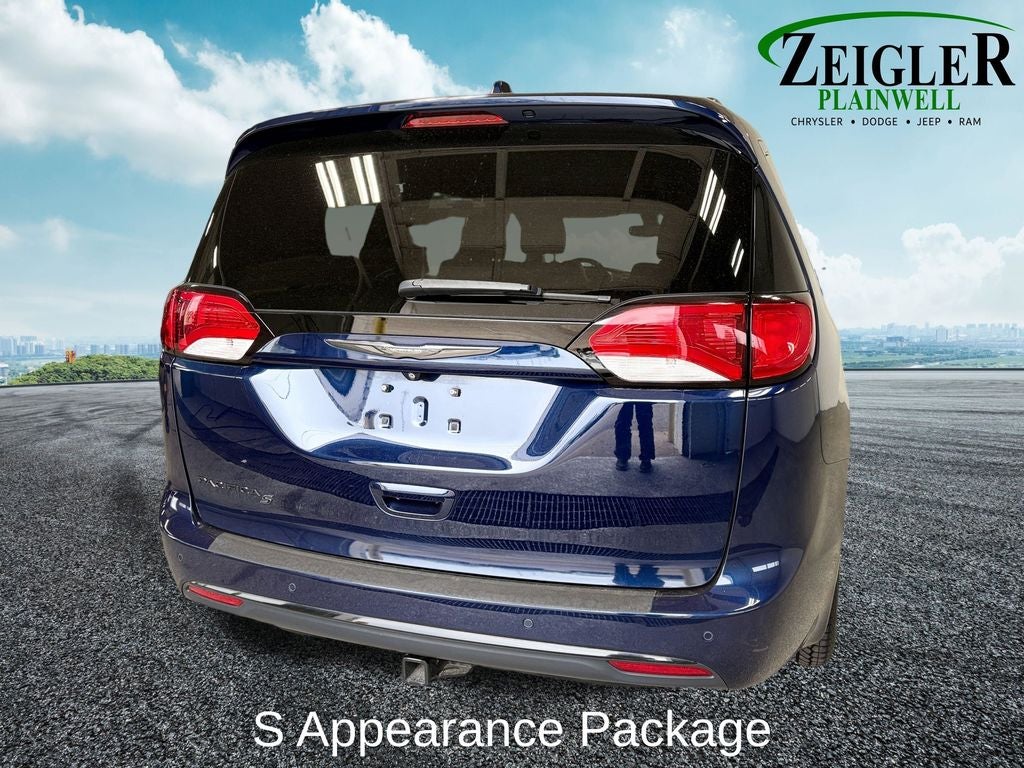 2018 Chrysler Pacifica Touring L Plus S Appearance Package