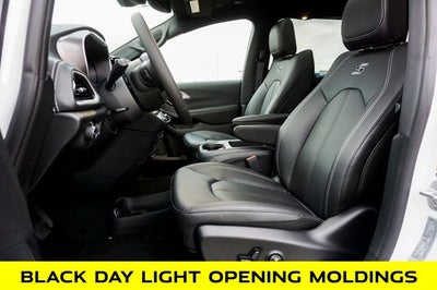 2026 Chrysler Pacifica Select AWD