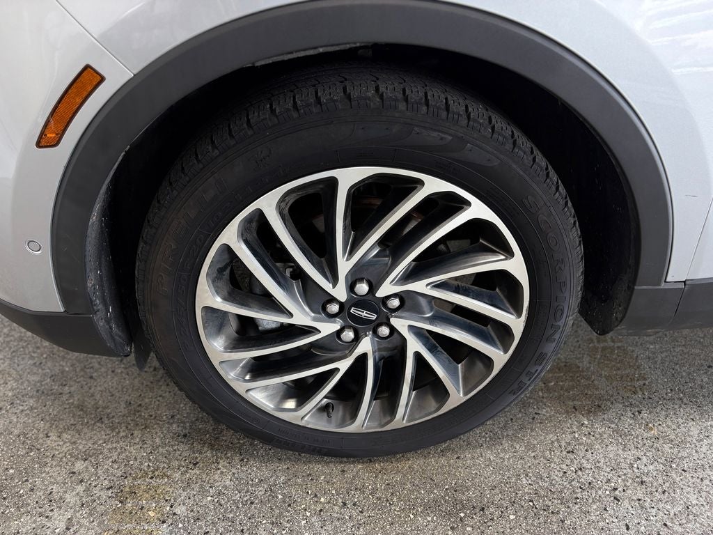 2019 Lincoln Nautilus Reserve Panoramic Vista Roof