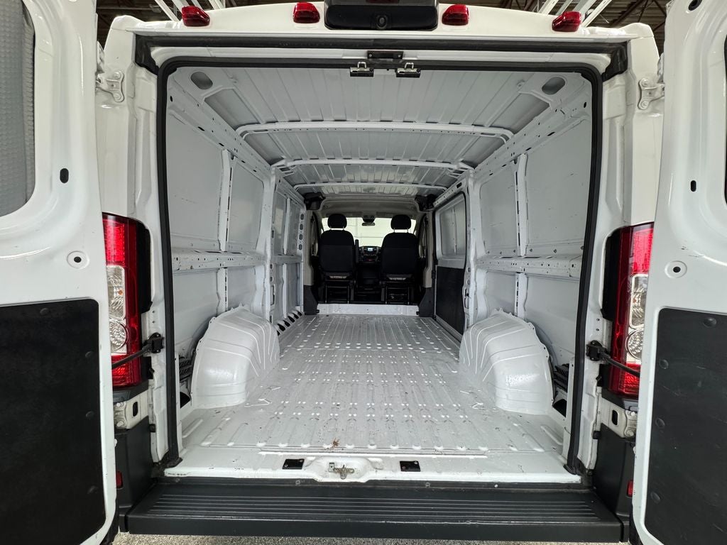 2018 RAM ProMaster 1500 Low Roof Radio: Uconnect 3 w/5" Display