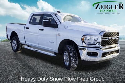 2024 RAM 2500 Big Horn Integrated Voice Command w/Bluetooth & Rear Back-U