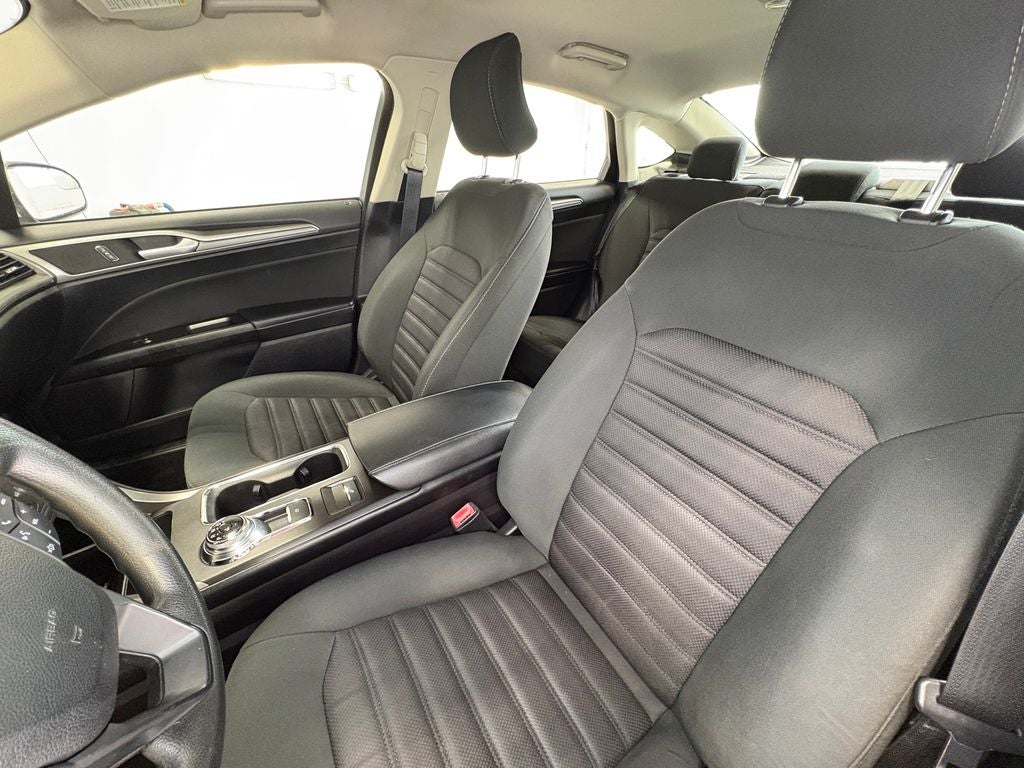 2017 Ford Fusion SE SYNC Communications & Entertainment System
