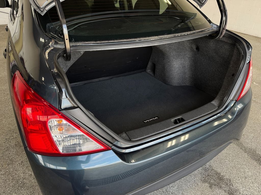 2017 Nissan Versa 1.6 S Plus