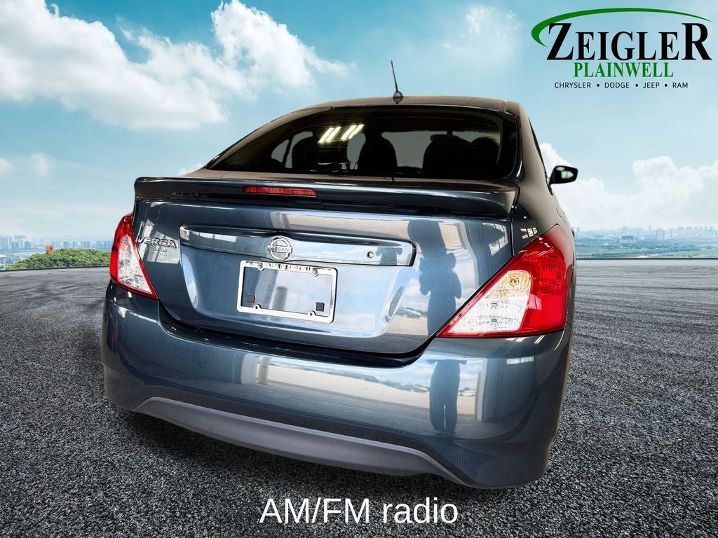 2017 Nissan Versa 1.6 S Plus