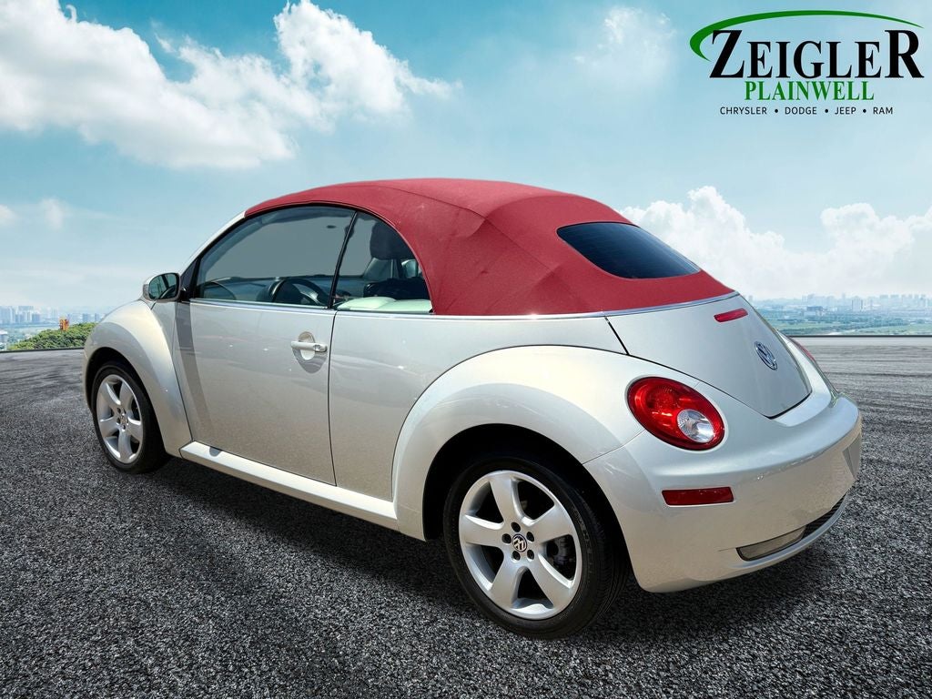 2009 Volkswagen Beetle 2.5L Blush Edition