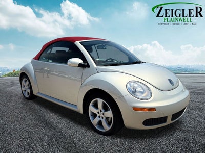 2009 Volkswagen Beetle 2.5L Blush Edition