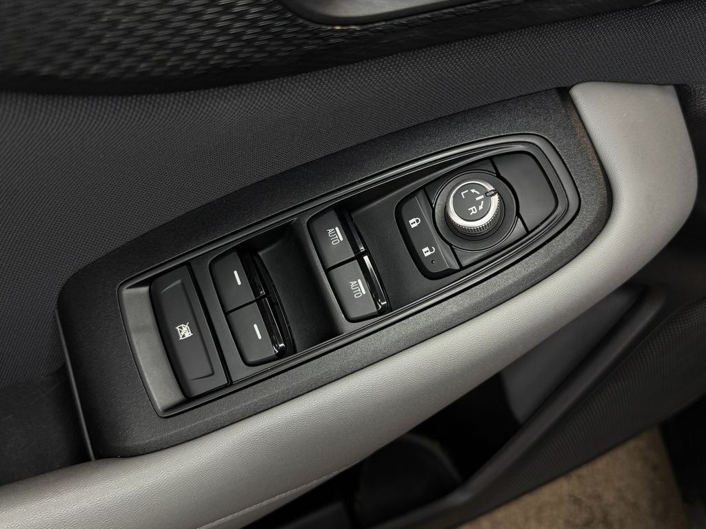 2023 Subaru Outback Premium Alloy wheels