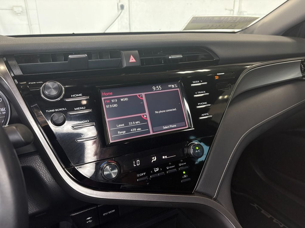 2019 Toyota Camry SE Power Tilt/Slide Moonroof