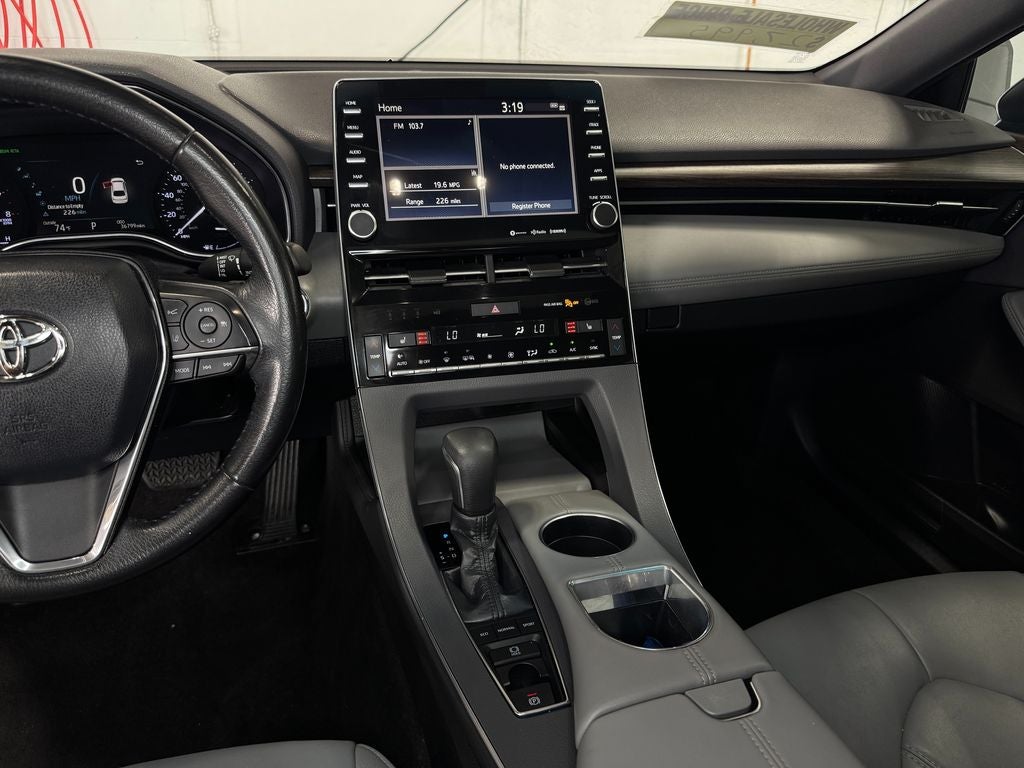 2019 Toyota Avalon XLE Moonroof Package