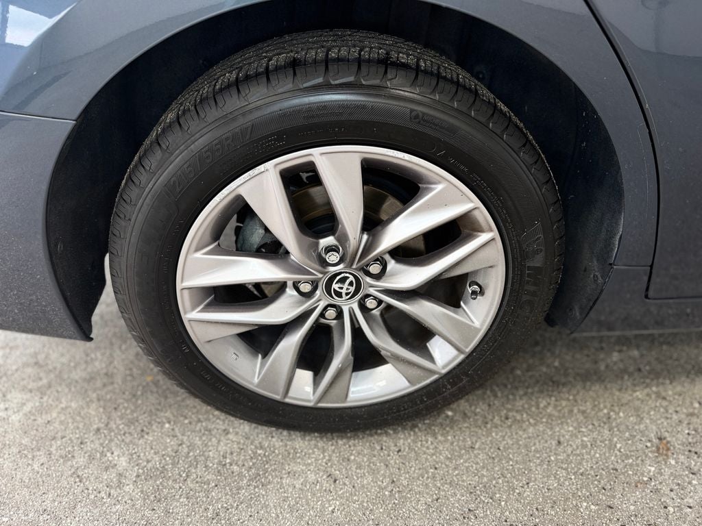 2019 Toyota Avalon XLE Moonroof Package