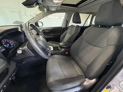 2022 Toyota RAV4 Hybrid XLE