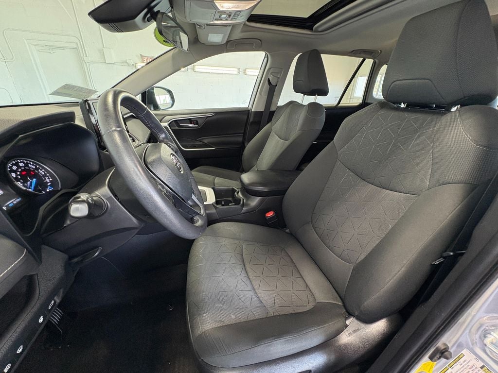 2022 Toyota RAV4 Hybrid XLE