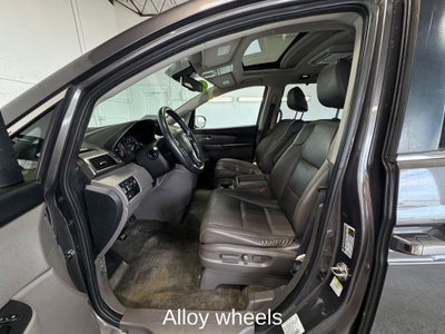 2017 Honda Odyssey EX-L A/V remote Headphones