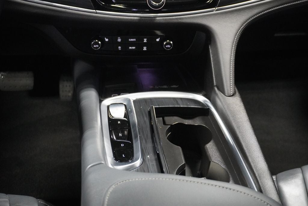 2022 Buick Enclave Essence Wireless Apple CarPlay/Wireless Android Auto