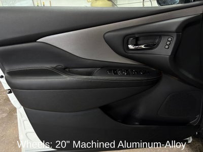 2024 Nissan Murano SL Power moonroof & Navigation System