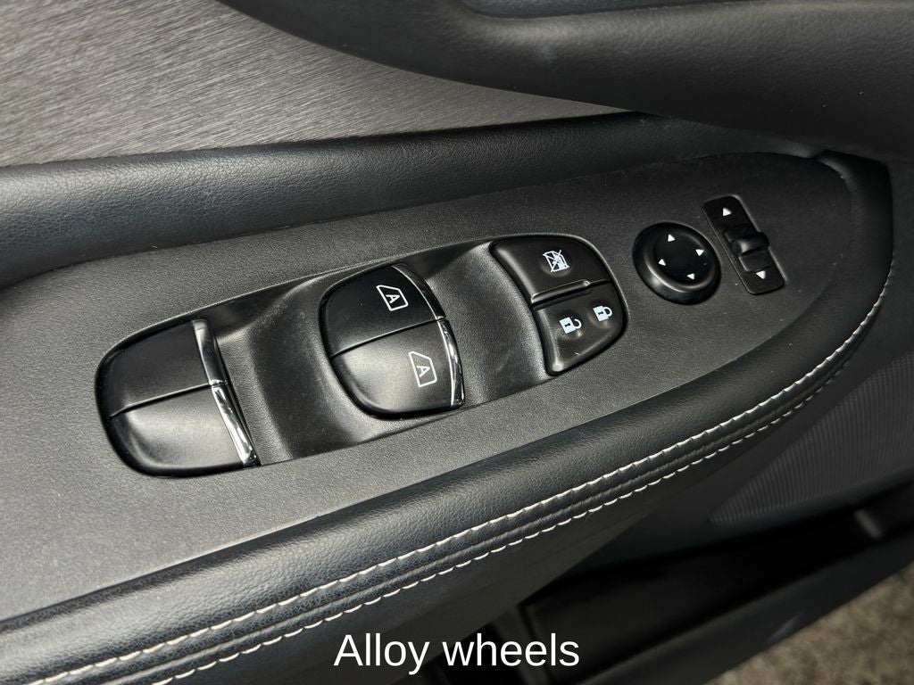 2020 Nissan Murano SL Dual-Panel Moonroof