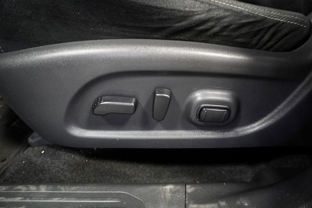 2018 Nissan Murano SV Navigation System & Power Panoramic Moonroof