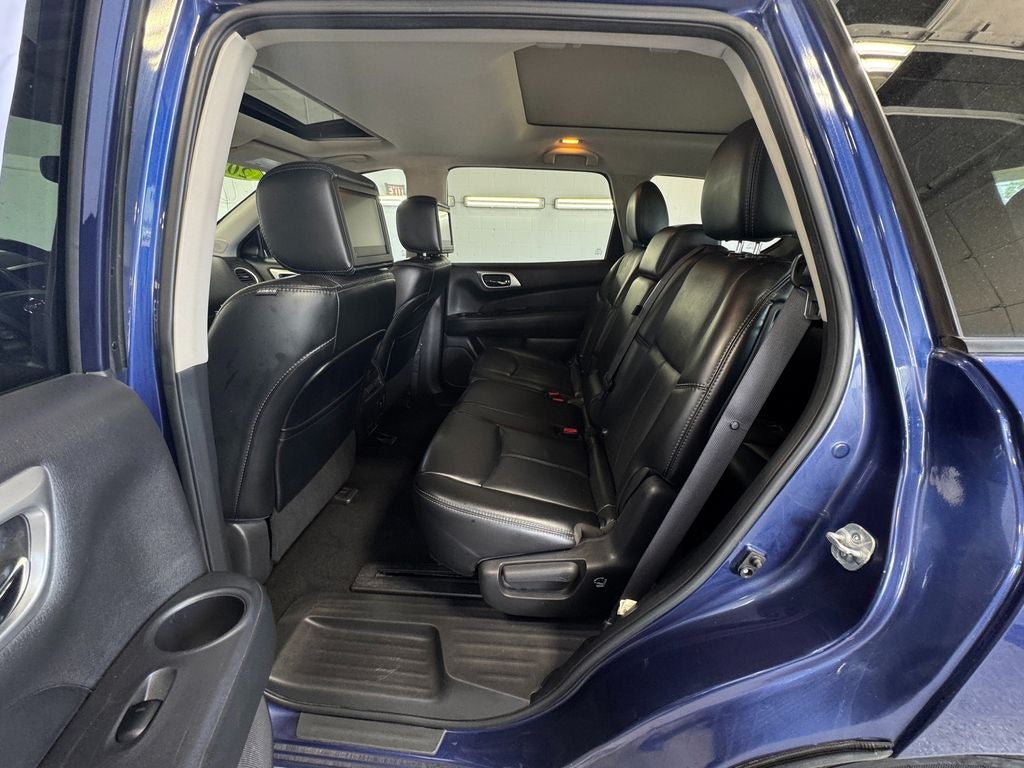 2017 Nissan Pathfinder Platinum