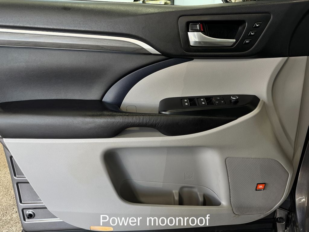 2017 Toyota Highlander Limited Platinum