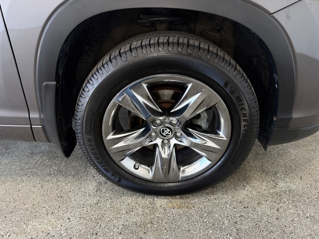 2017 Toyota Highlander Limited Platinum