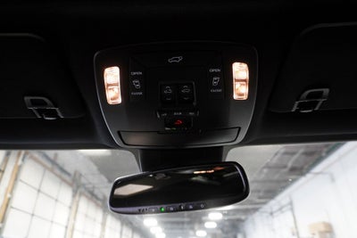 2025 Toyota Sienna XSE Power moonroof & Navigation System