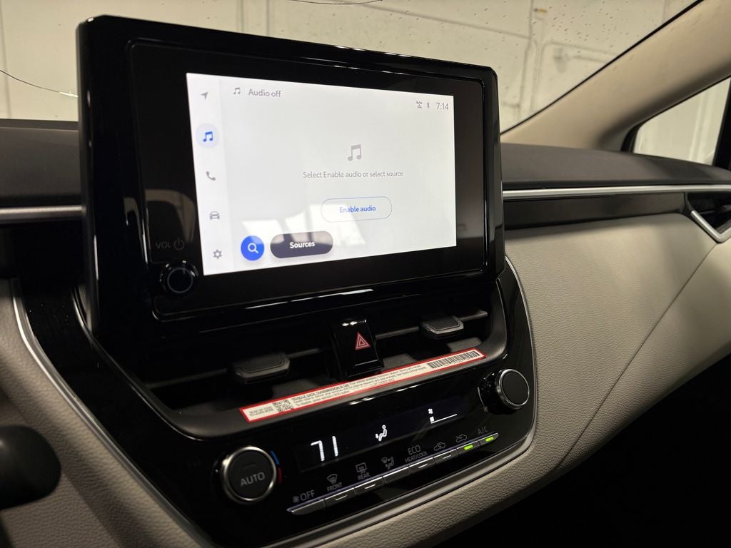 2025 Toyota Corolla LE Apple CarPlay/Android Auto