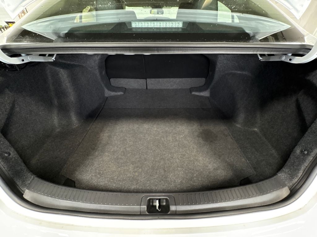 2025 Toyota Corolla LE Apple CarPlay/Android Auto