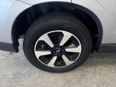 2017 Subaru Forester 2.5i Limited Power moonroof