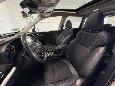 2024 Subaru Forester Premium Power moonroof: Panoramic