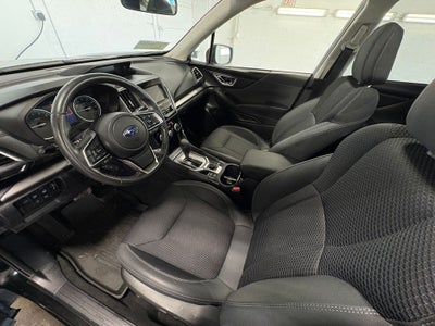 2024 Subaru Forester Premium Power moonroof: Panoramic