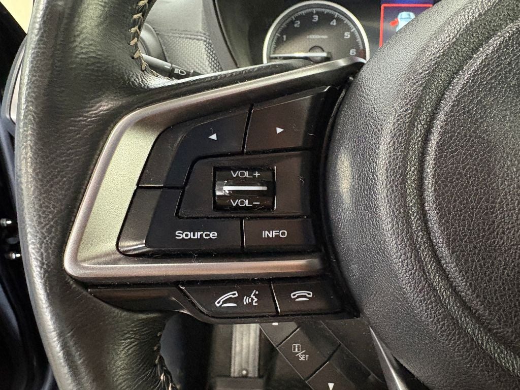 2024 Subaru Forester Premium Power moonroof: Panoramic