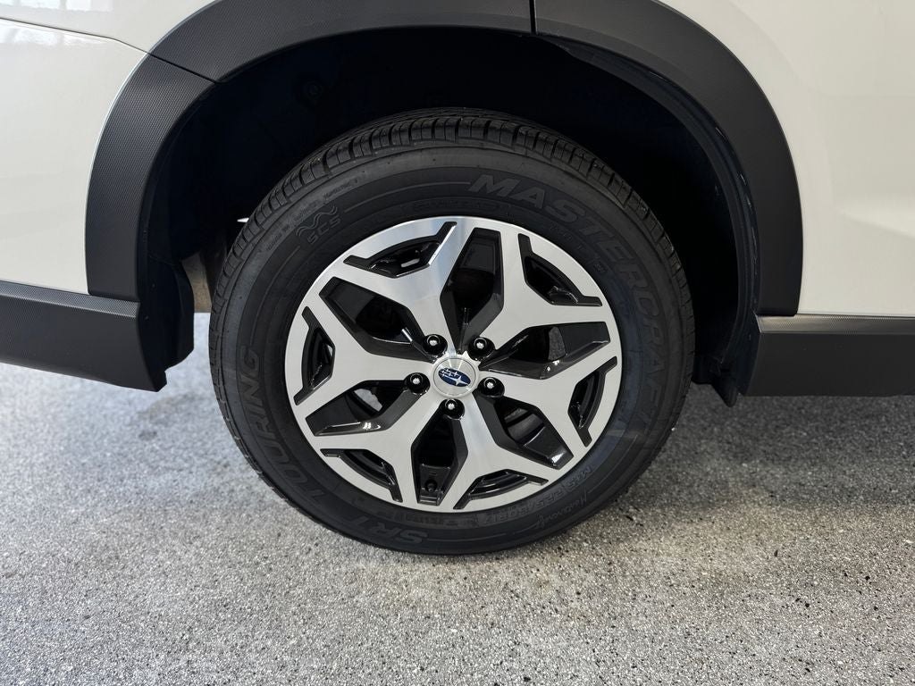2022 Subaru Forester Premium Blind Spot Detection w/RCTA & Power Rear Gate