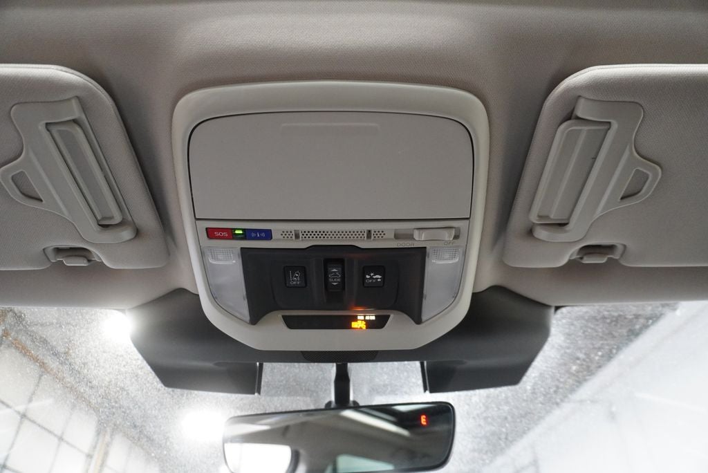 2023 Subaru Forester Touring Power moonroof: Panoramic