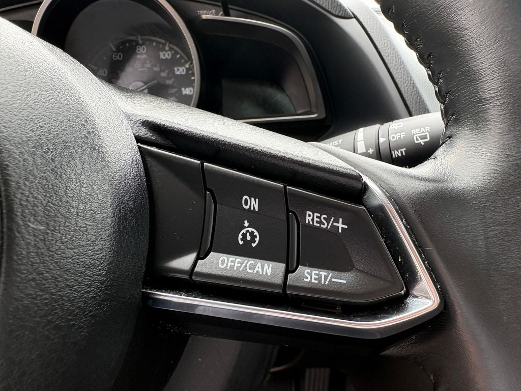 2017 Mazda Mazda3 Touring 2.5 Power moonroof