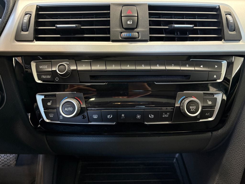 2018 BMW 3 Series 320i xDrive Convenience Package