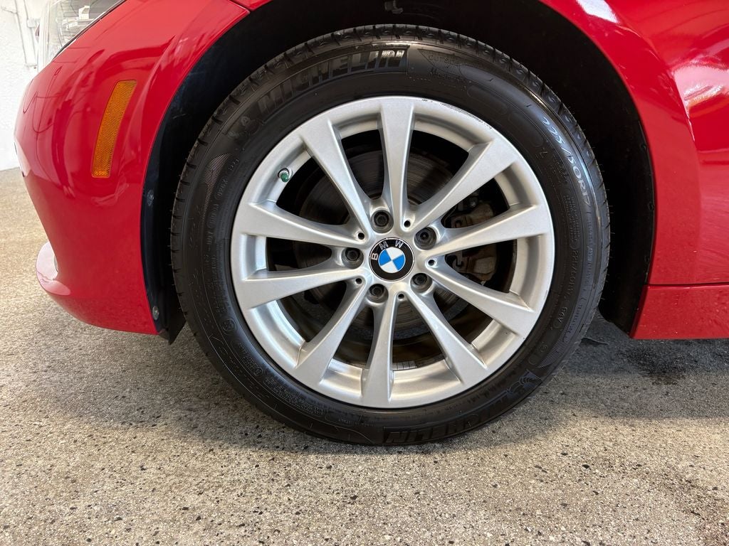 2018 BMW 3 Series 320i xDrive Convenience Package