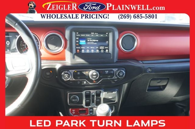 2021 Jeep Gladiator Rubicon 3.6 L V6 Sunrider Top Alpine Audio Rear