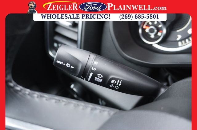 2023 RAM 1500 Laramie CREW CAB 4x4 Navigation Heated Front Leather Heate