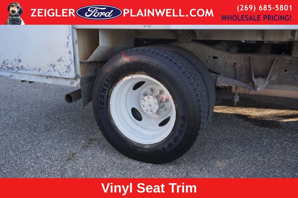 2011 Ford E-450SD Base