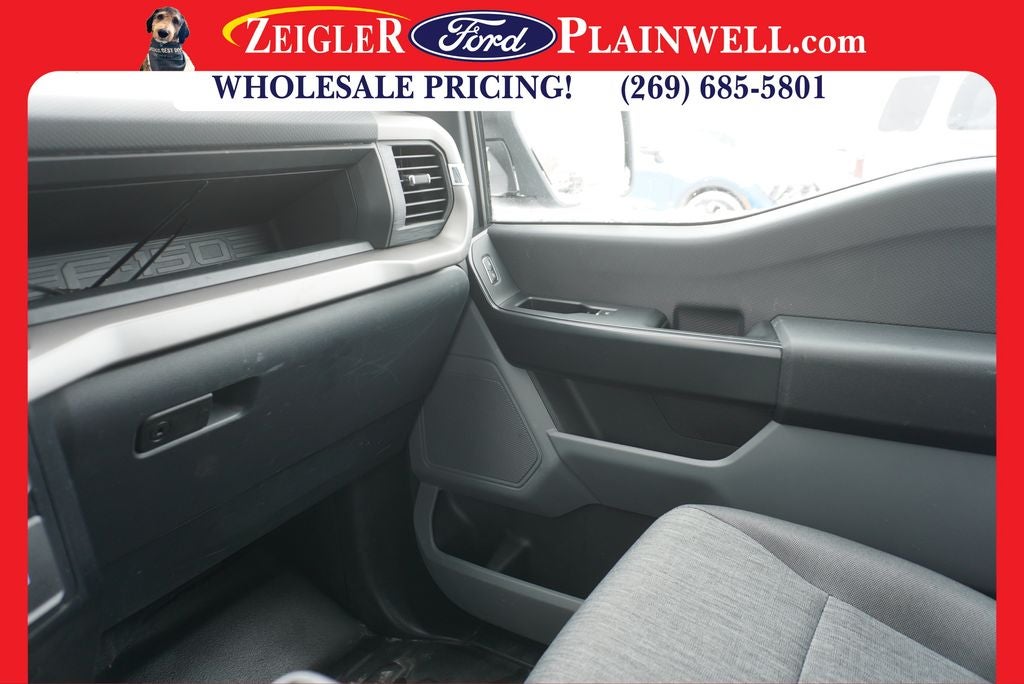 2024 Ford F-150 XL Reg Cab XL 2.7 Liter Ecoboost Rear Camera