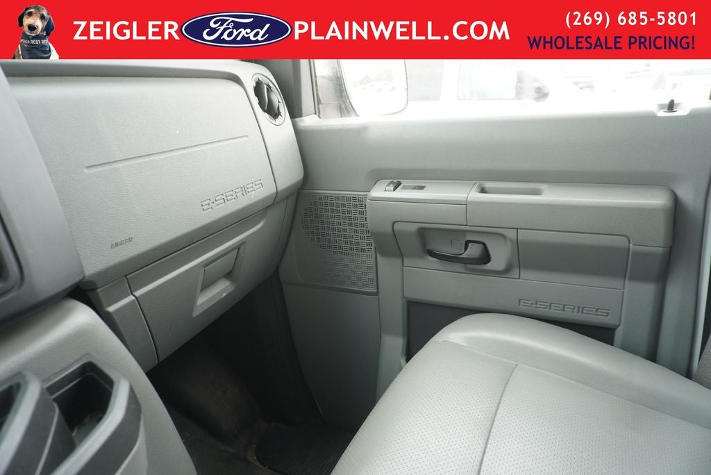 2013 Ford E-250 Passenger Wagon High Roof Passenger with Wheelchair Access