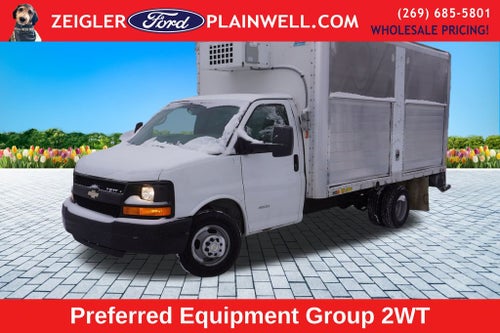 2015 Chevrolet Express 4500 Base Cutaway
