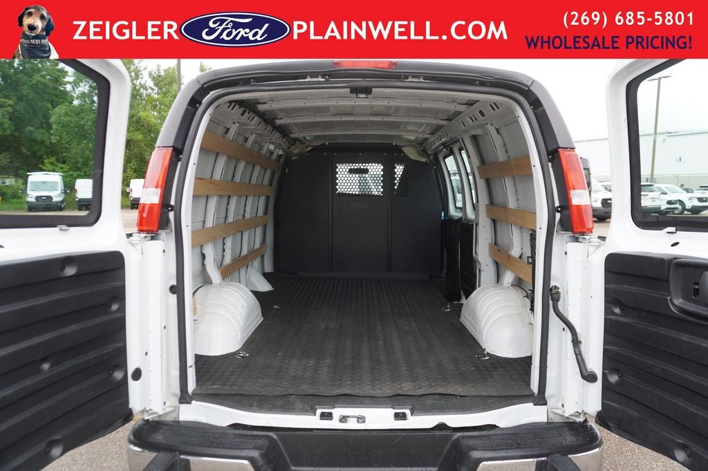 2024 Chevrolet Express 2500 Work Van Cargo