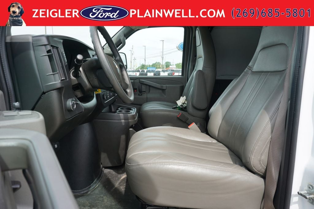 2024 Chevrolet Express 3500 Work Van Cargo
