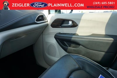 2023 Chrysler Pacifica Limited Heated Leather Power Moonroof Navigation Quad Rear