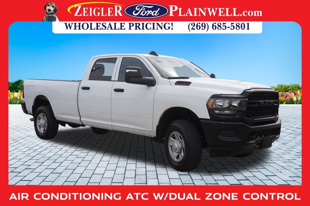 2023 RAM 3500 Tradesman 4x4 CREW CAB LONG BOX 6.4L V8 Nav HD Vinyl Seat Tr