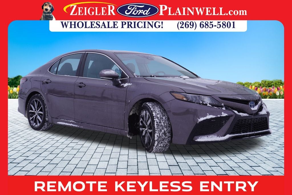 2023 Toyota Camry Hybrid SE