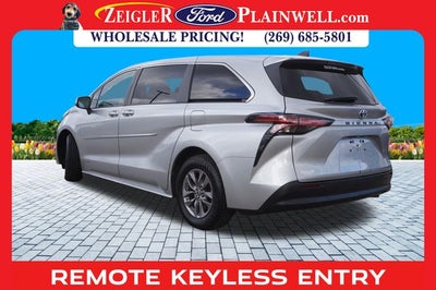 2021 Toyota Sienna LE 8 Passenger