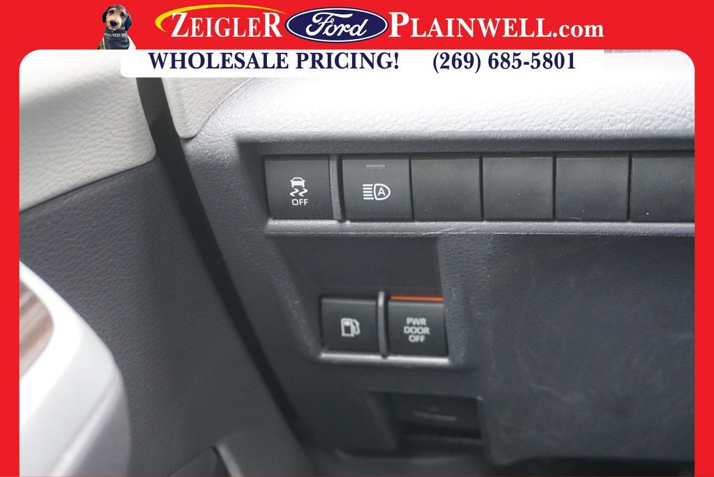 2023 Toyota Sienna XLE 7 Passenger