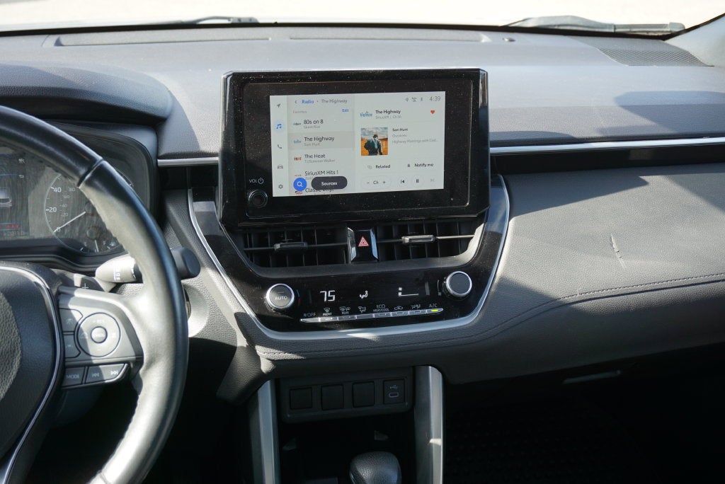 2024 Toyota Corolla Cross Hybrid SE